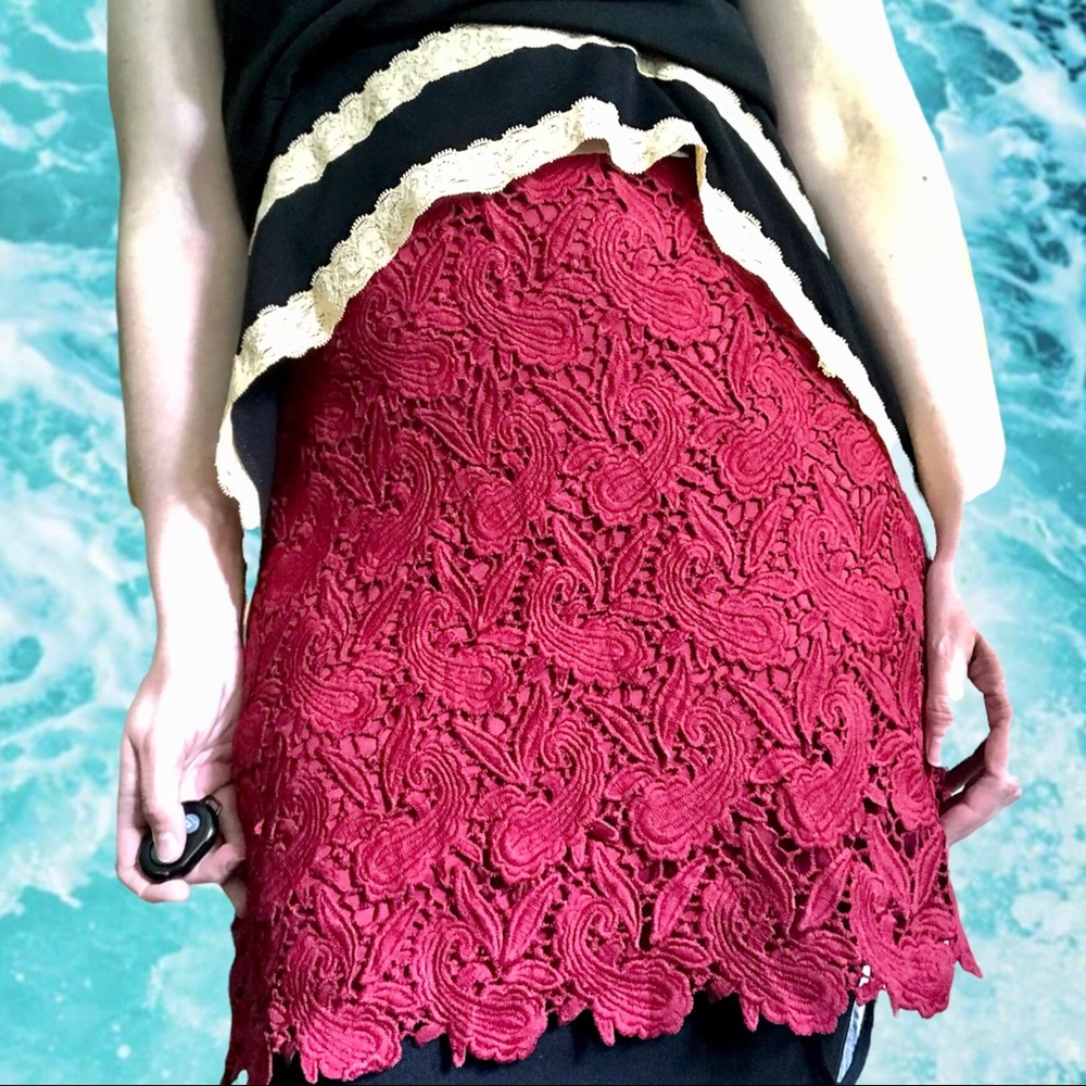 Express Crochet Lace Maroon Mini Skirt with Scalloped Hem, Size 8
